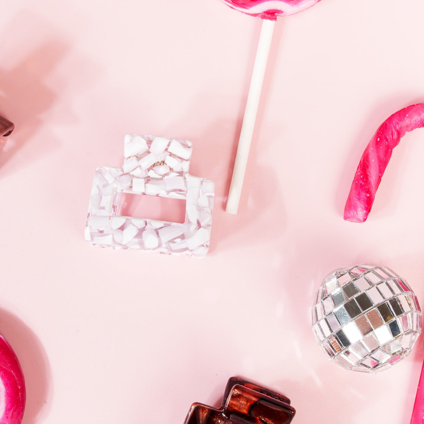 Mini Viv clip kleine vierkante haarspeld wit gevlekt