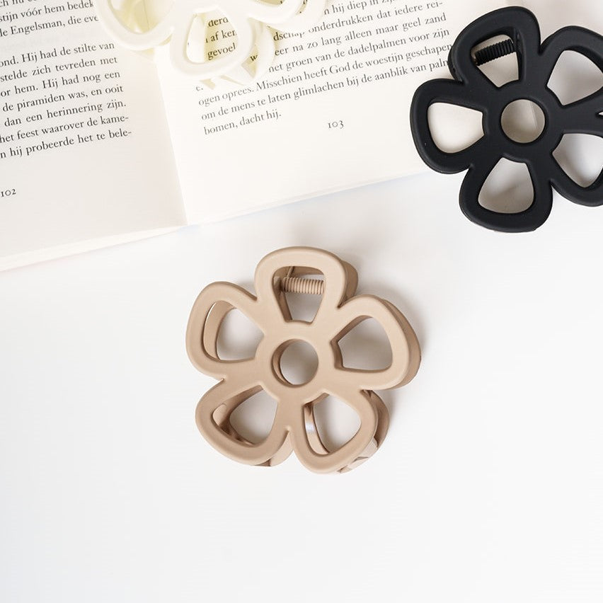 bloemen haarspeld haarklem bloem clip fijn haar bloem met gaten in het midden beige 