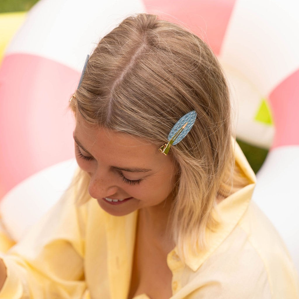 Leni beauty clip blauw geschubd