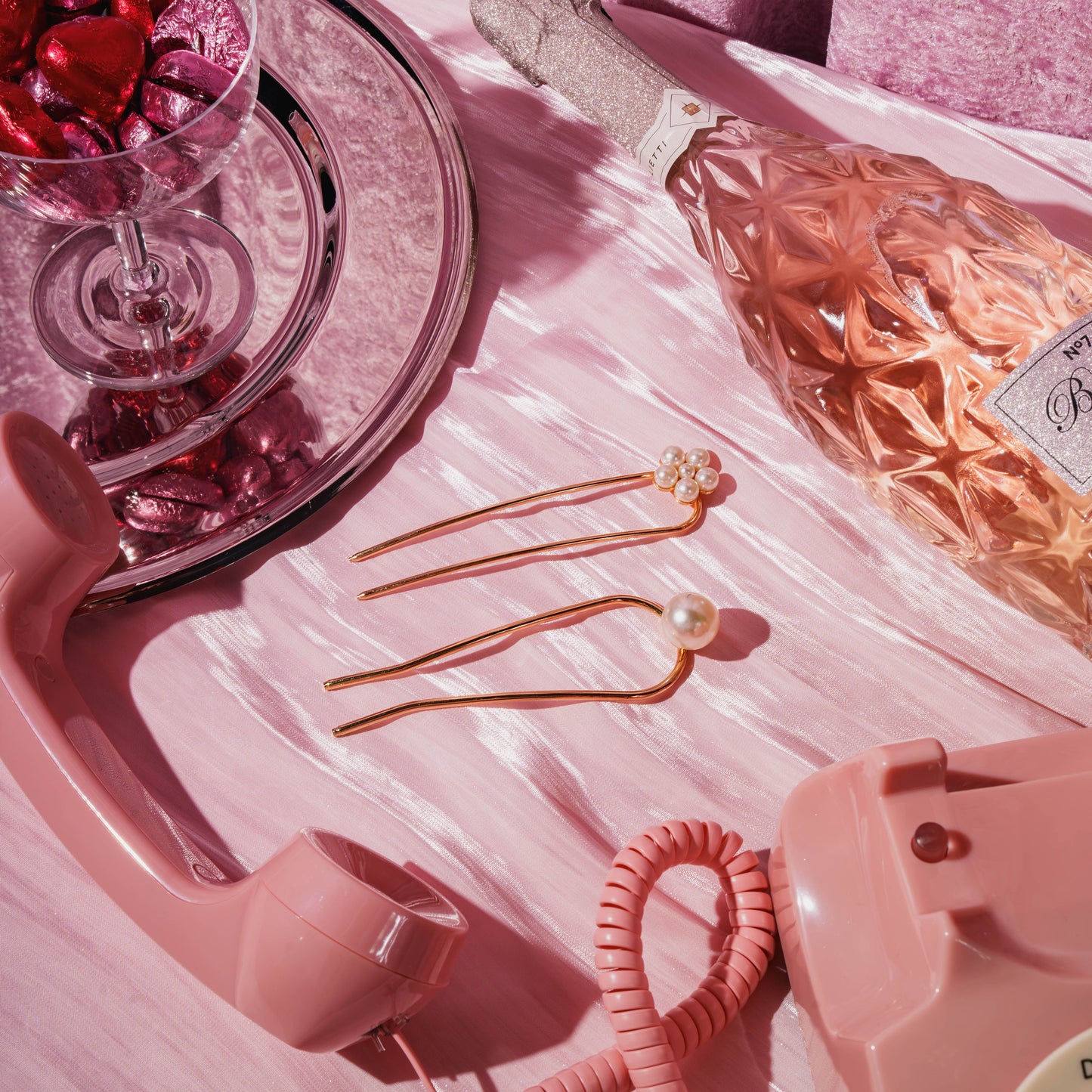 Paulette en pina metalen pins goud lang haar parels