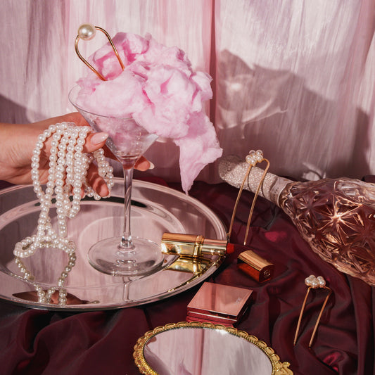 Paulette en pina metalen pins goud zilver lang haar parels